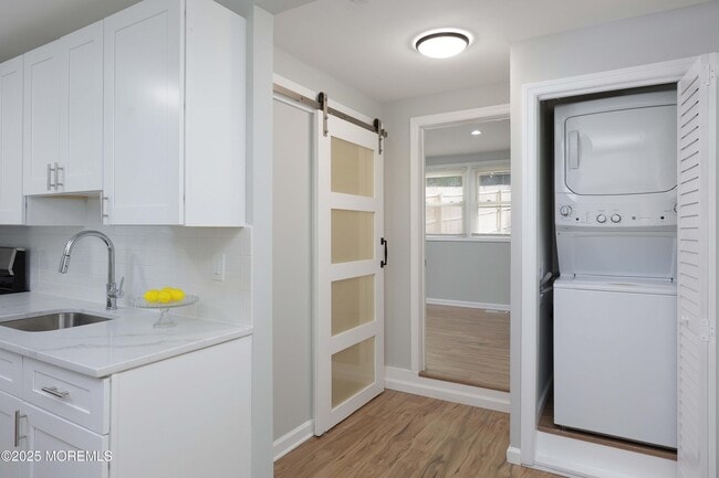 Building Photo - 811 Shore Concourse