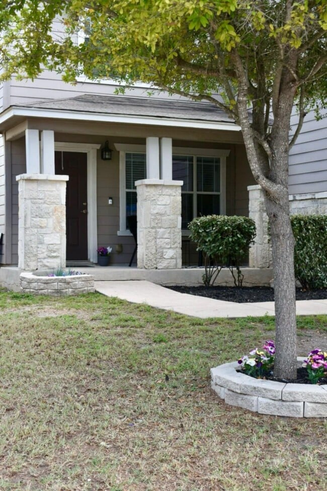Building Photo - 8755 Sunview Park