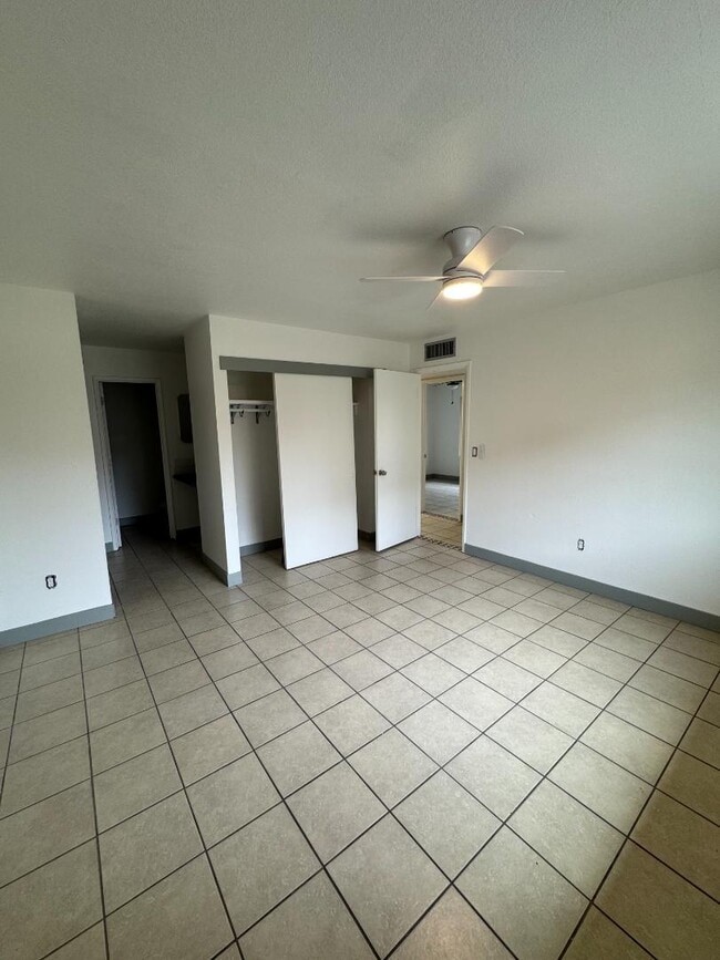 Building Photo - 8130 N 33rd Dr