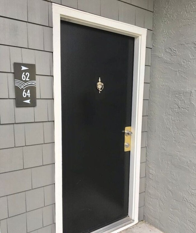 Building Photo - 1 bed 1 bath Condo in Benicia -- COMING SO...