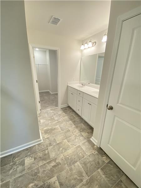 Building Photo - 180 Benelli Dr