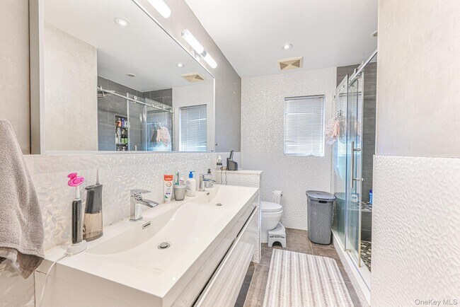 Building Photo - 972 South End