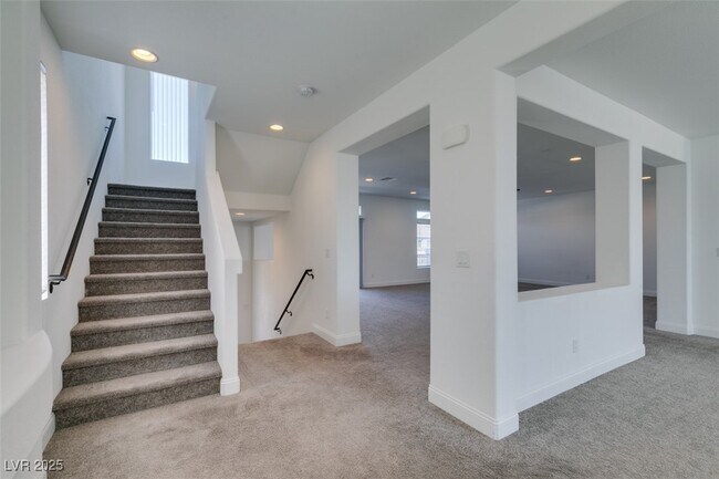 Building Photo - 6335 Rock Strm Ln