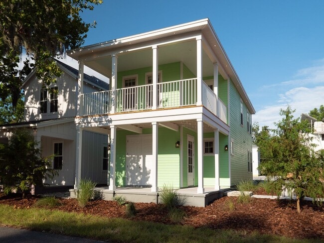 Primary Photo - Porter's Lakeside - Luxury 4 Bedroom, 4 Ba...