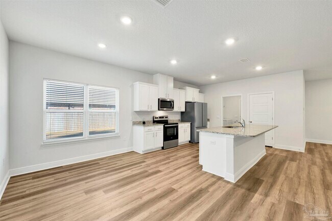 Building Photo - 6482 Cedar Ky Dr