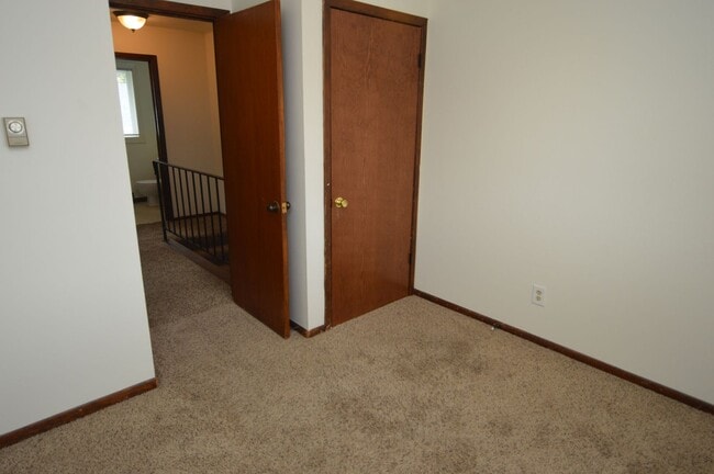 Building Photo - Quiet Side by Side Duplex