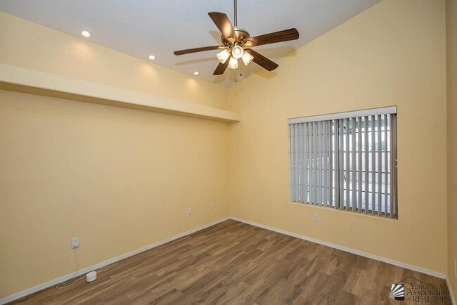 Building Photo - 14710 Blanco Ave