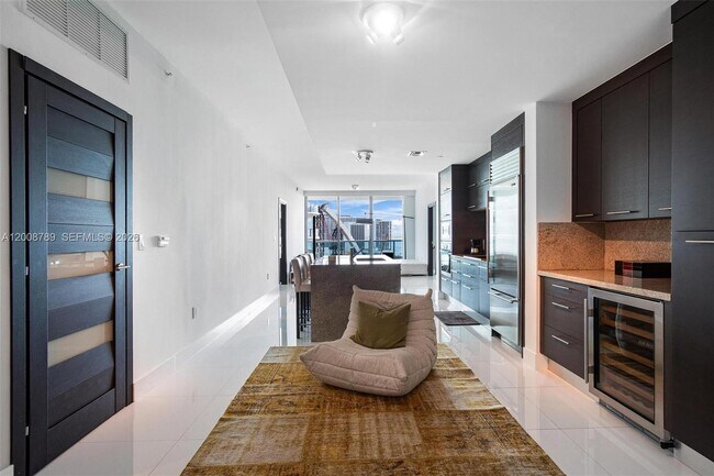 Building Photo - 900 Biscayne Blvd