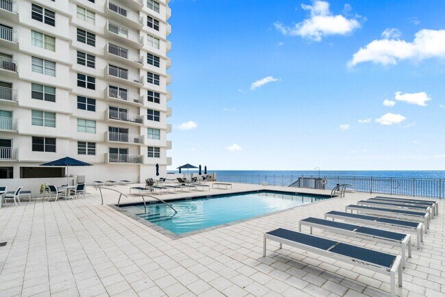 Building Photo - 4511 S Ocean Blvd
