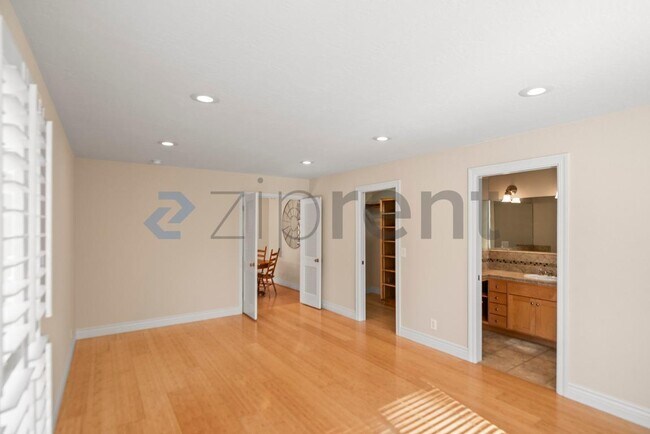 Building Photo - 16498 LG Almaden Road