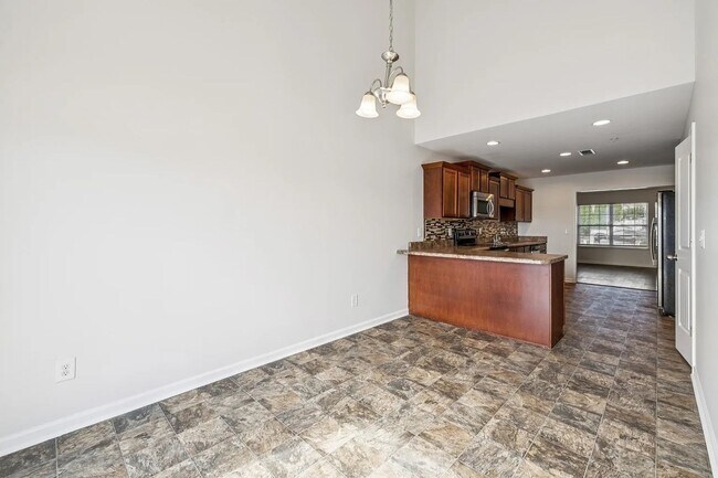 Building Photo - 1067 Muna Ct