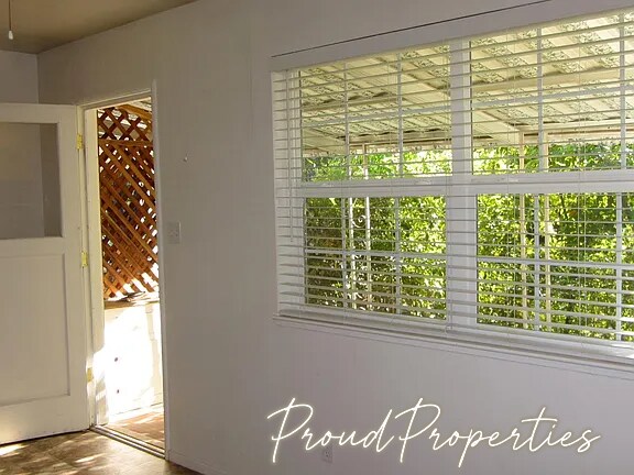 Building Photo - 2746 Tunnel St