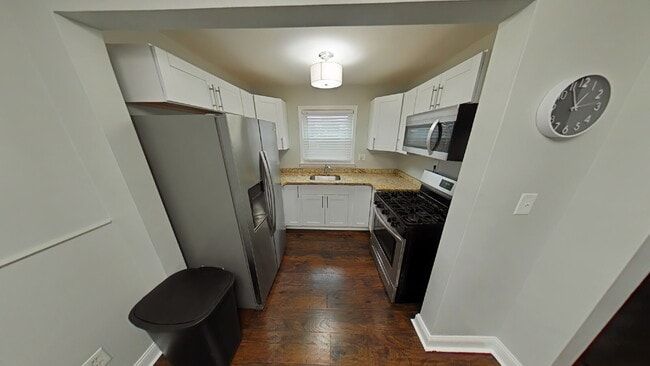 Building Photo - 28319 Maple St