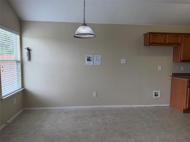Building Photo - 301 Meadow Lark Ln