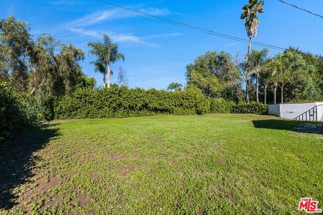 Building Photo - 10440 Johanna Ave