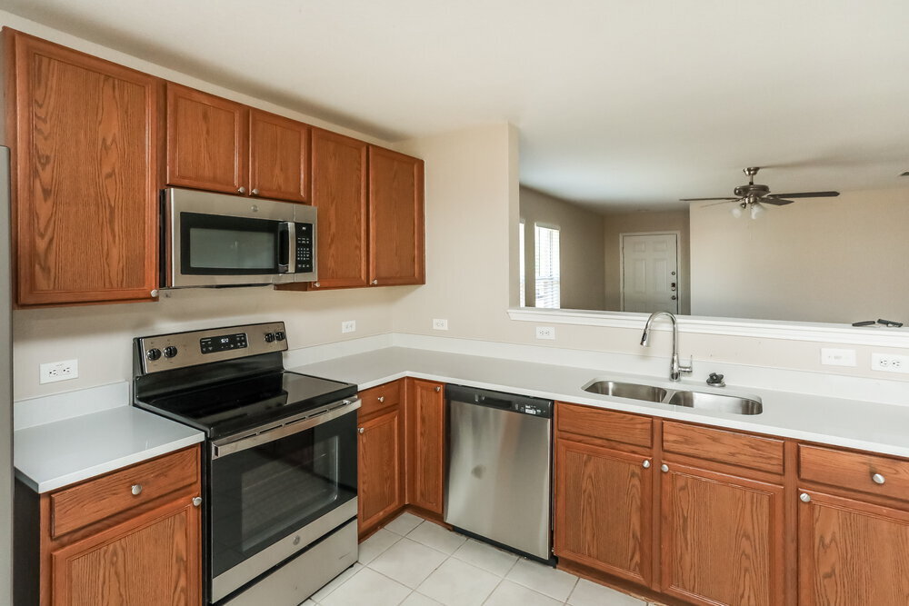 Building Photo - 1316 Hazelnut Dr