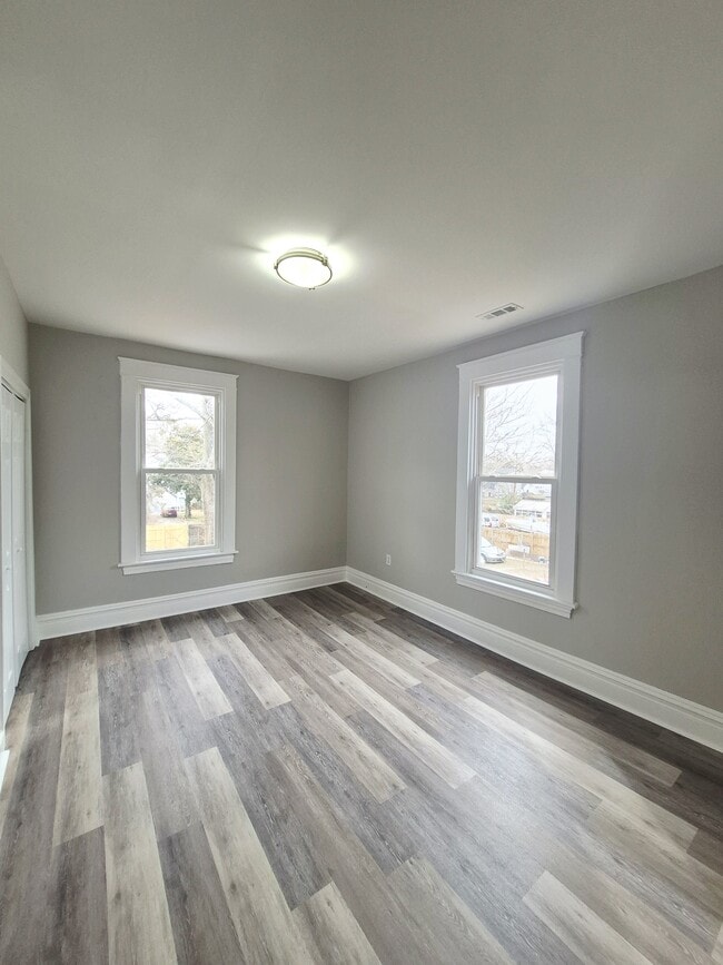 Building Photo - 3325 Florida Ave