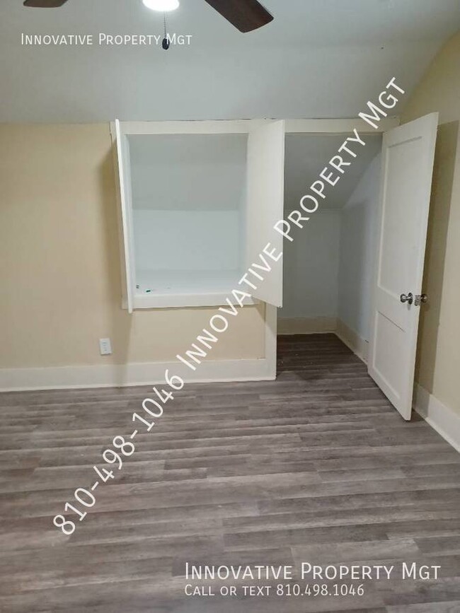 Building Photo - Remodeled and spacious upper level unit 2!