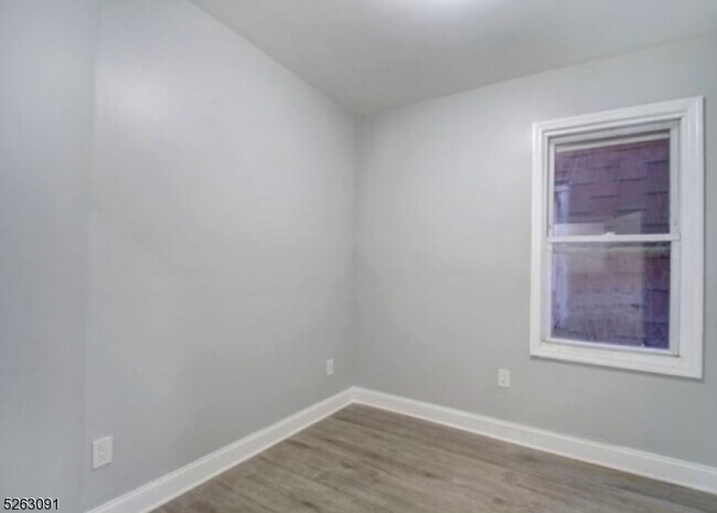 Building Photo - 76 Highland Ave