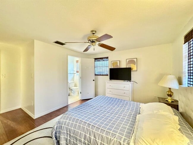 Building Photo - 7514 Spirea Dr