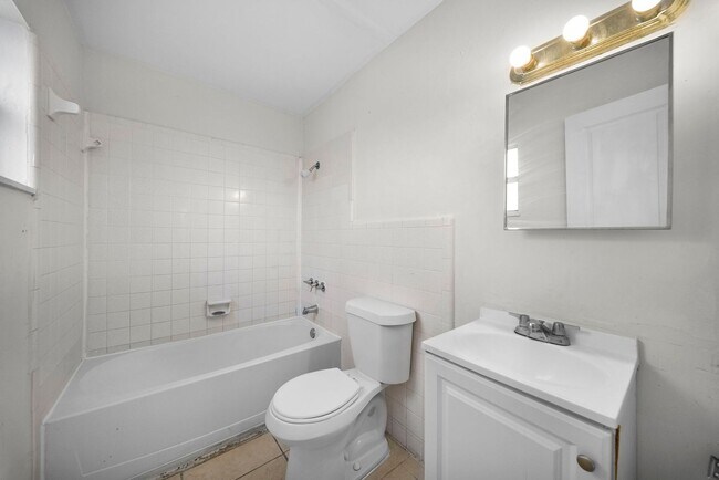 Building Photo - 5458-5460 5th Ave