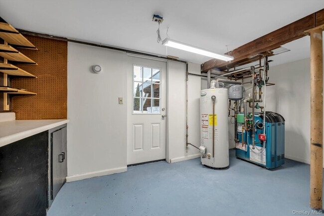 Building Photo - 9 Graywood Rd