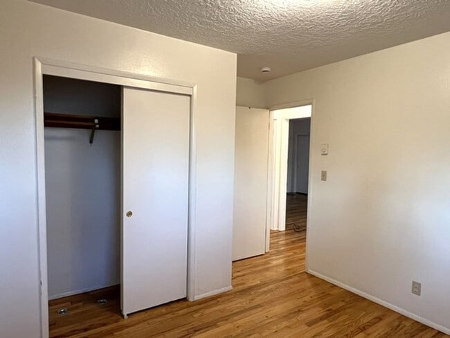 Building Photo - haym01*