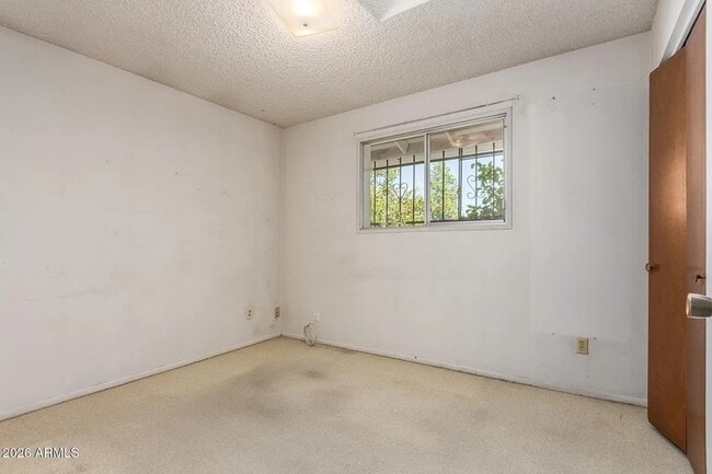 Building Photo - 650 E Malibu Dr