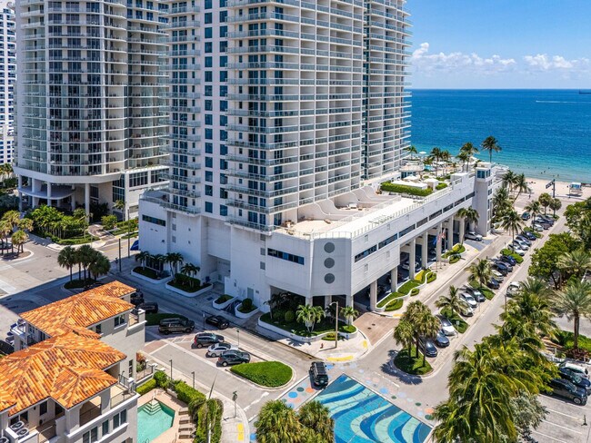 Building Photo - 514 N Birch Rd