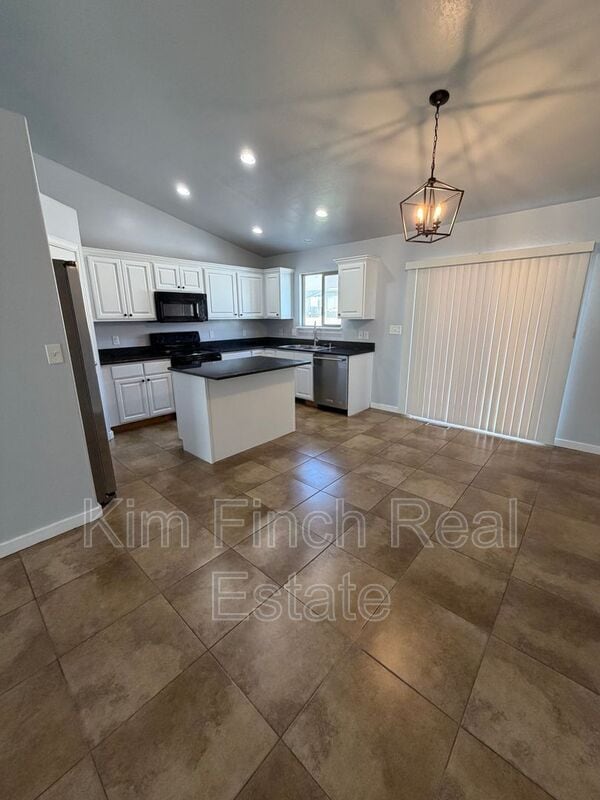 Building Photo - 2389 Hitching Post Dr