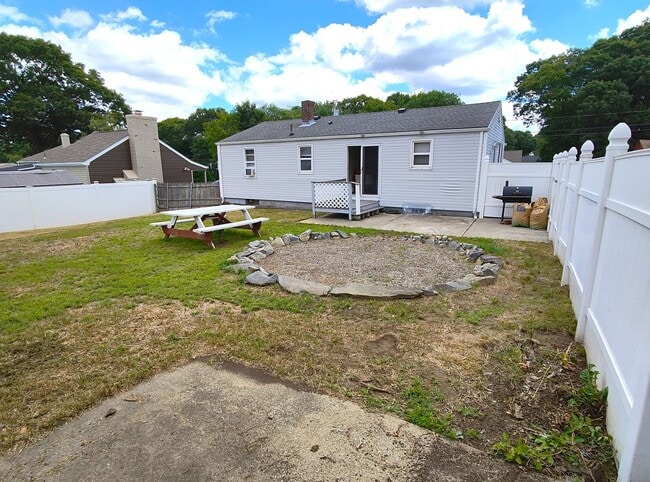 Building Photo - **West Warwick/Cowesett Single Family - $2...