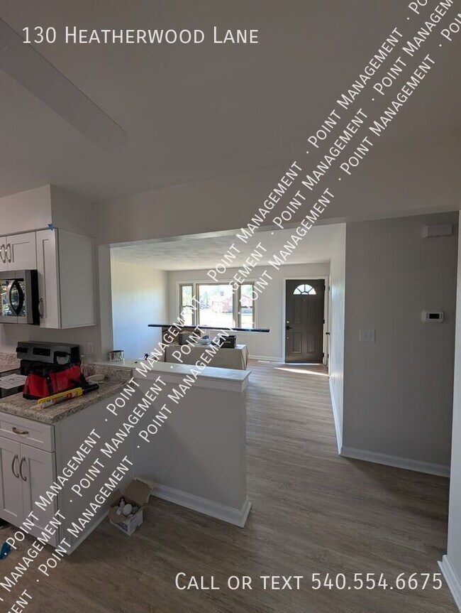 Building Photo - 130 Heatherwood Ln