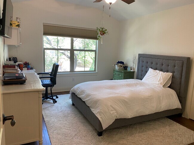 Bedroom Suite- Upstairs - 4312 Falcon Head Nest Dr