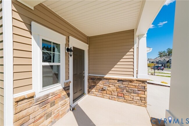 Building Photo - 18372 Palisades Ct