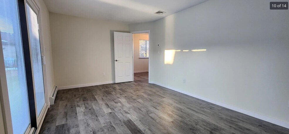 Building Photo - 100 Sandpiper Ln