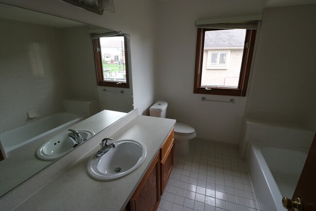 Building Photo - 21391 Marina Cir