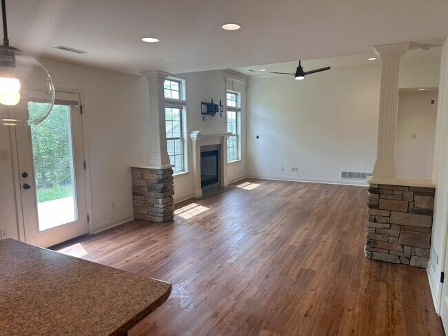 Building Photo - 5004 Whitefish Ct