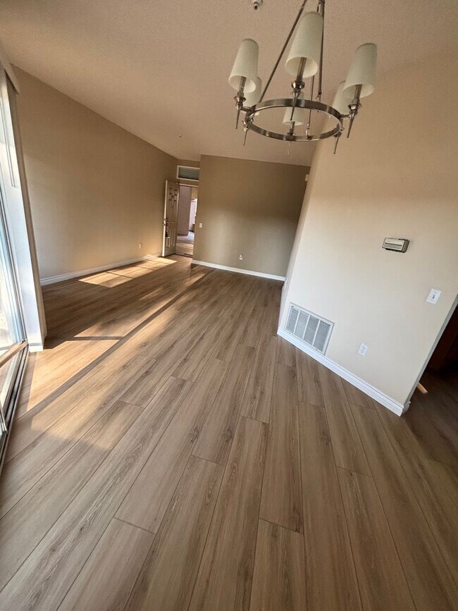 Building Photo - 2 BEDROOM IN 55+ COMMUNITY OF JESS RANCH