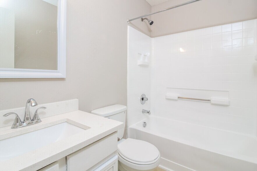 Building Photo - 1401 Carrigan Ln