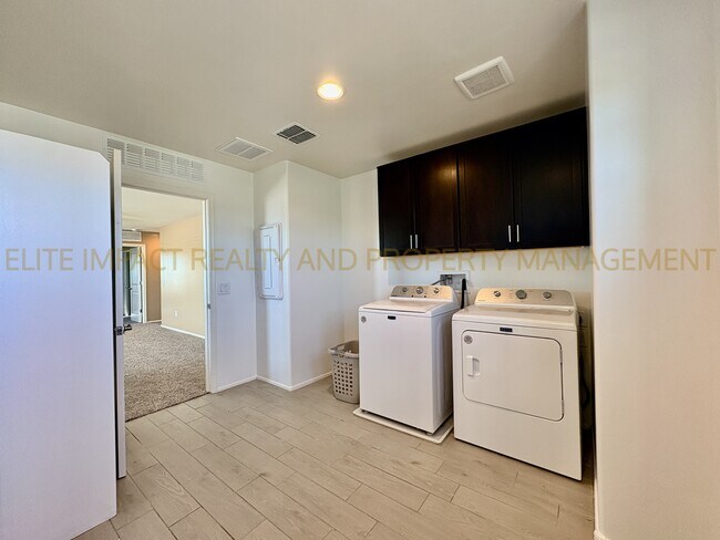 Building Photo - 7654 S Via Casa De Campo