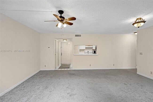 Building Photo - 9901 Westview Dr
