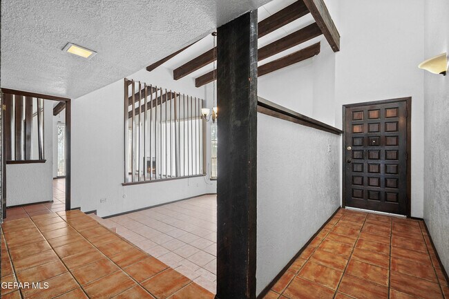 Building Photo - 8201 Big Bend Dr