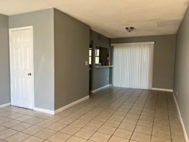 Building Photo - 3401 Ave R NW