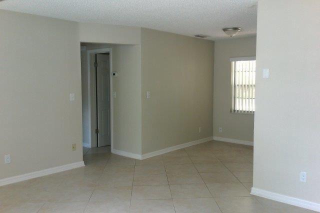 living/dining - 2007 E Jefferson Street