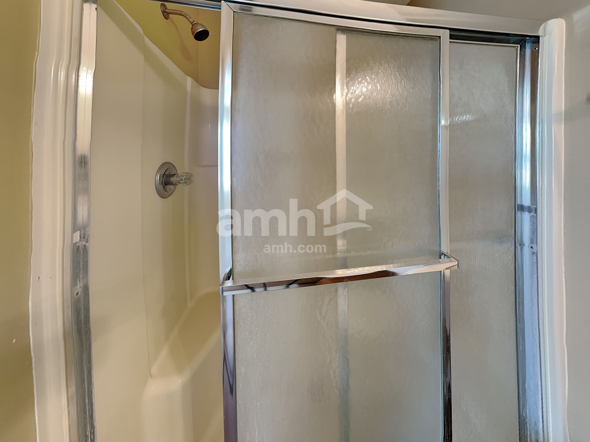 Building Photo - 1903 E Maple Park Dr