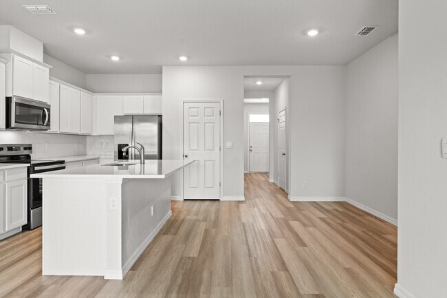Building Photo - 12869 SW Forli Wy