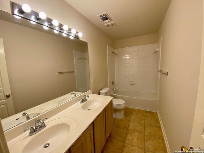 Building Photo - 11210 Jade Green