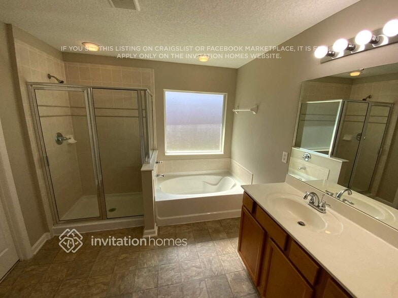 Building Photo - 12207 Jenny Oak Ct