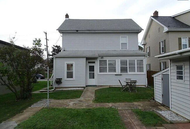 Building Photo - 160 W Beaver St