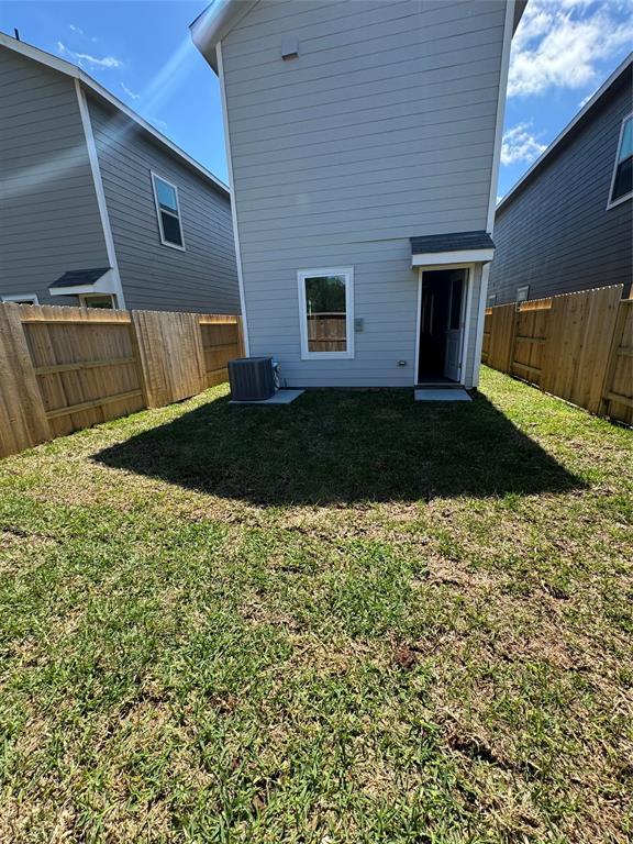 Building Photo - 21575 Carosella Dr